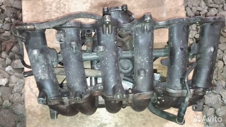 Впускной коллектор с форсунками 1JZ GE всборе