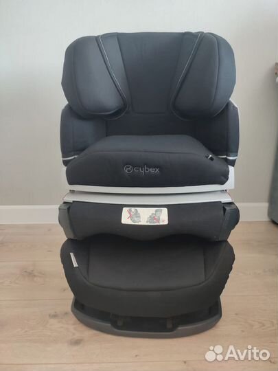 Продам автокресло cubex