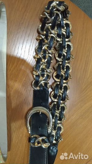 Ремни кожа и текстиль, металл на пряжки, отделку