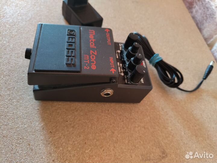 Педаль гитарная boss MT-2 Metal Zone