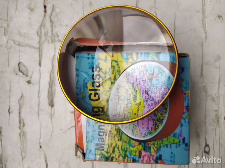 Увеличительное стекло-лупа