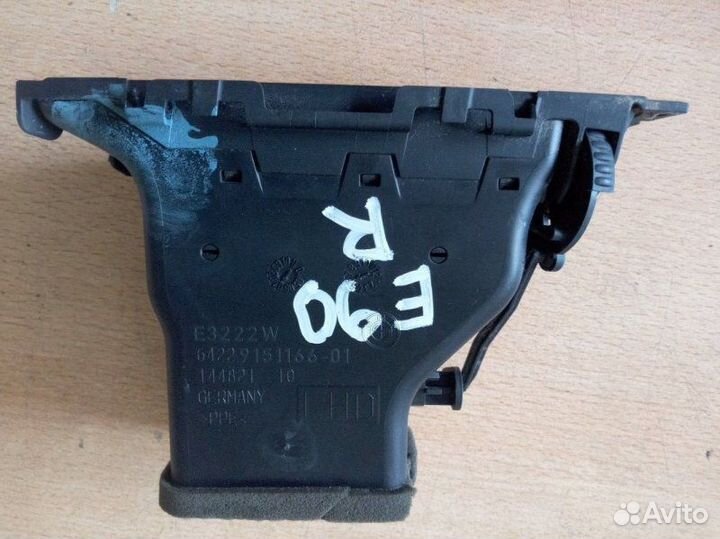 Дефлектор воздушный левый Bmw 3-Series E90