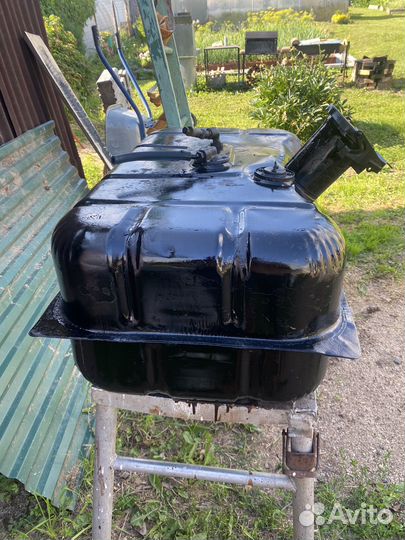 Бензобак газ 66
