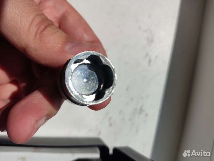 Секретные болты