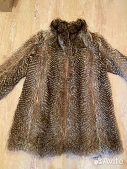 Винтажная шуба из енота