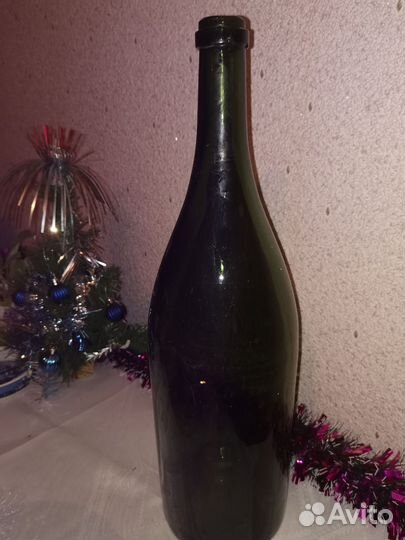 Бутылка стеклянная старинная