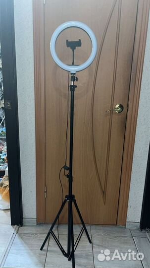 Кольцевая лампа