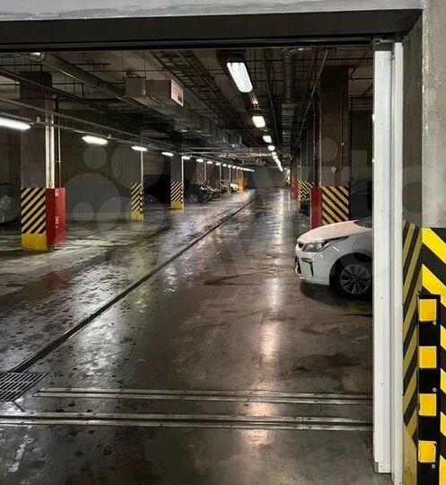 Машиноместо, 13 м²