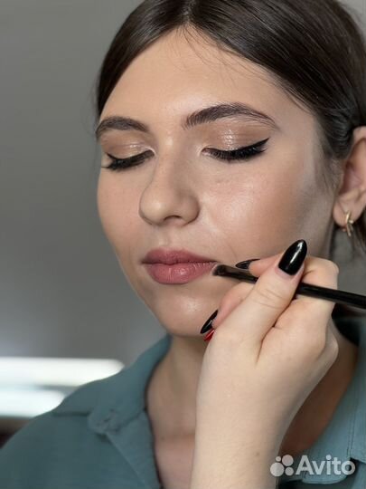 Модель на макияж