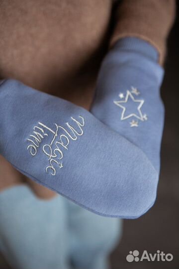 Рукавицы женские с вышивкой