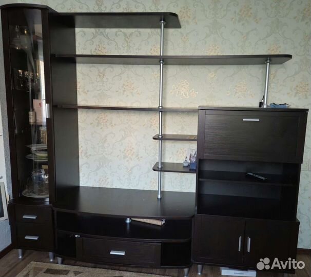 Стенка в гостиную