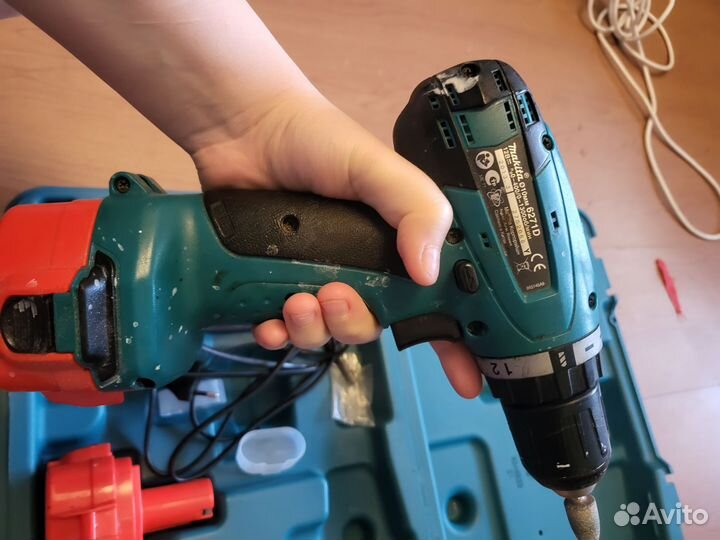 Шуруповерт makita 6271d