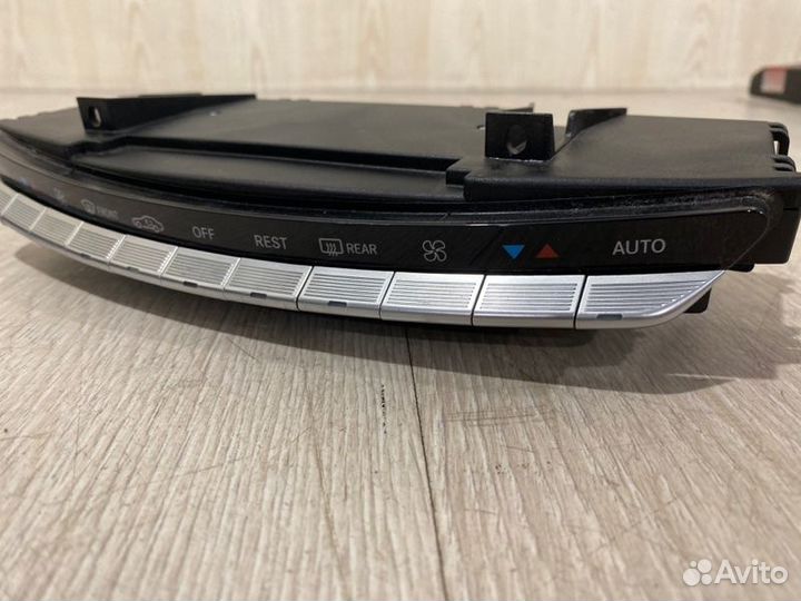 Блок управления климат-контролем Mercedes Benz