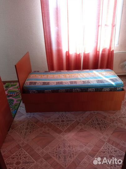 Кровать детская с матрасом