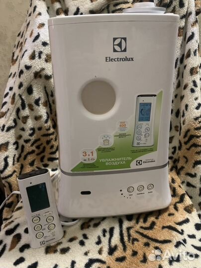 Увлажнитель Electrolux EHU-2510D
