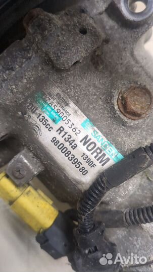 Компрессор кондиционера Peugeot 3008