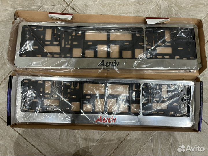 Рамка номерного знака металлическая Audi