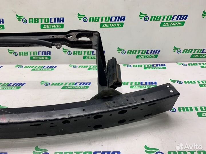 Усилитель бампера передний Chrysler 300C седан