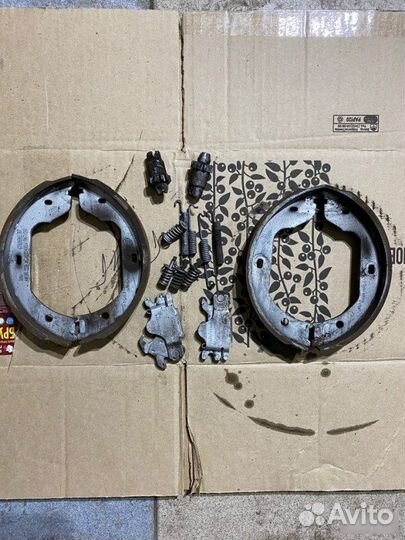 Колодки ручника с потрохами Bmw 5 F07