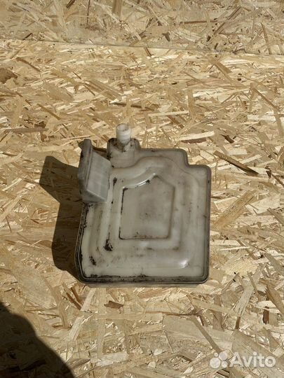 Бачок омывателя лобового стекла Ауди А3 8Р Гольф 6