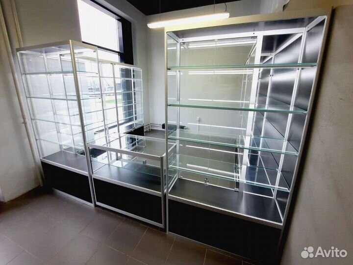 Витрины торговые стеклянные