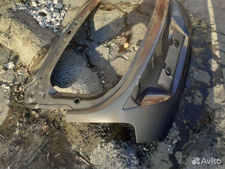 Крышка багажника Ford Focus 3