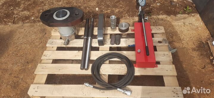 Выпрессовщик шкворней / Шкворнедав 100 тонн