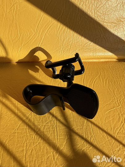 Держатель для смартфона в автомобиль