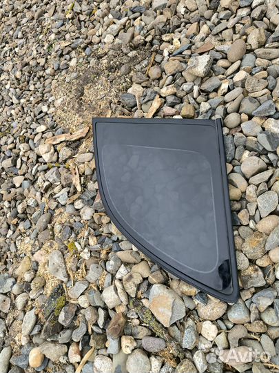 Toyota rav 4 2004 стекло глухое правое заднее