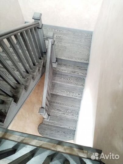 Лестница на металлокаркасе