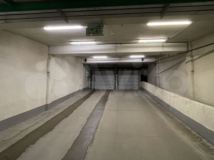 Машиноместо, 20 м²