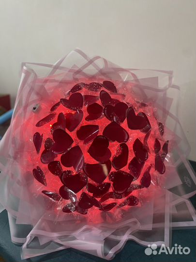 Светящийся букет из сердечек