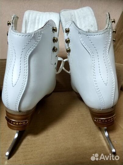 Новые фигур.коньки Graf и Jackson