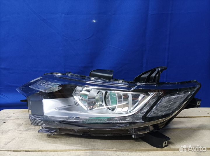 Фара левая Mitsubishi Outlander 3 2012