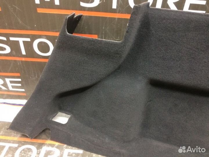 Обшивка багажника правая Mercedes-Benz E-Class