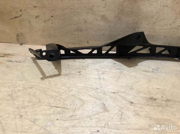 Кронштейн фары прав. перед. Mazda 6