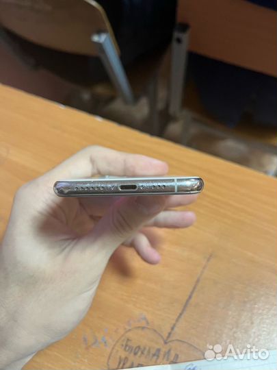 iPhone 11 Pro, 64 ГБ