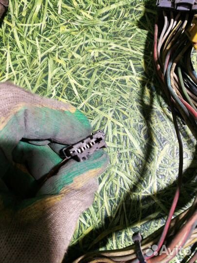 Проводка двери передней левой Volvo FH 2003