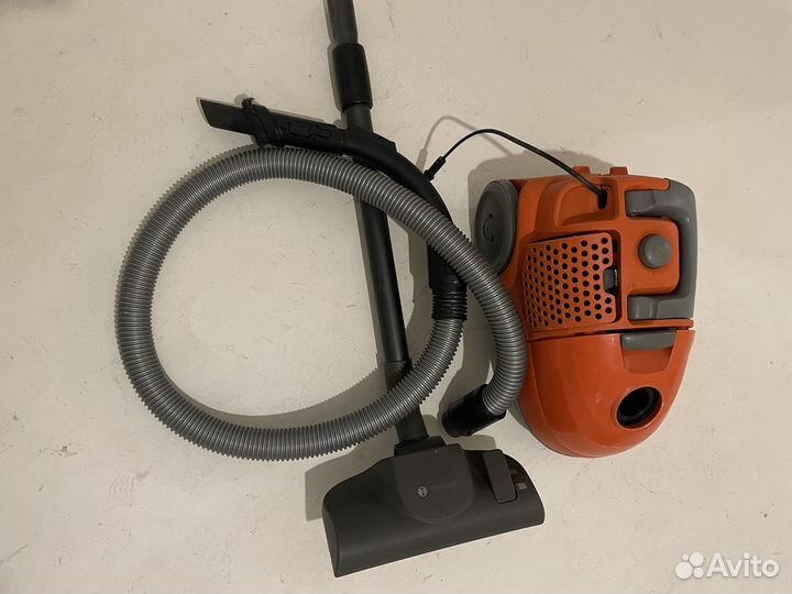 Корпус и шланг для пылесоса