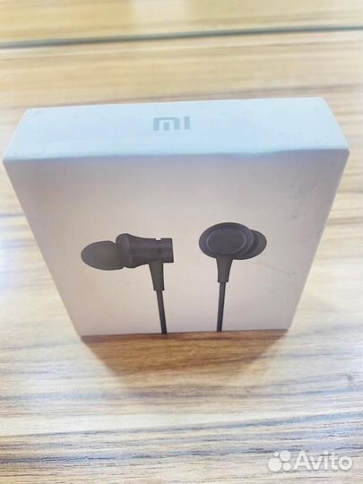 Наушники Xiaomi Mi In-Ear Headphones Basic