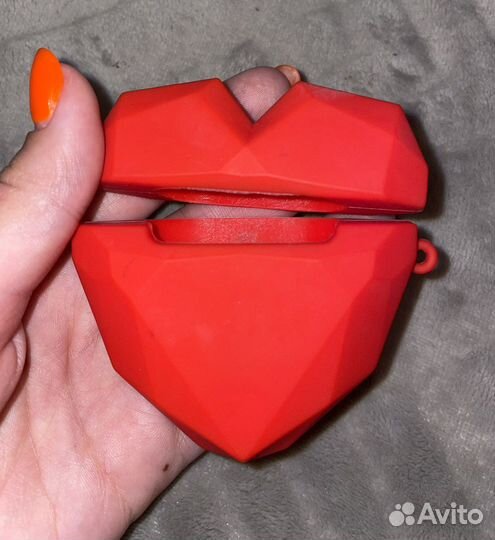 Чехлы на airpods 1/2