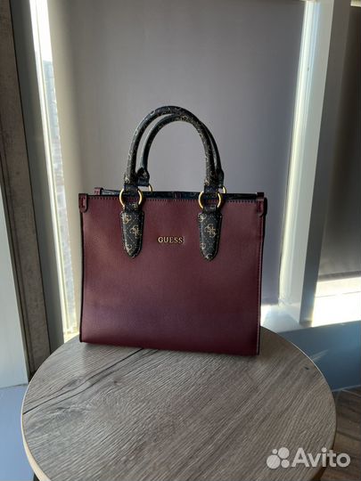 Сумка guess