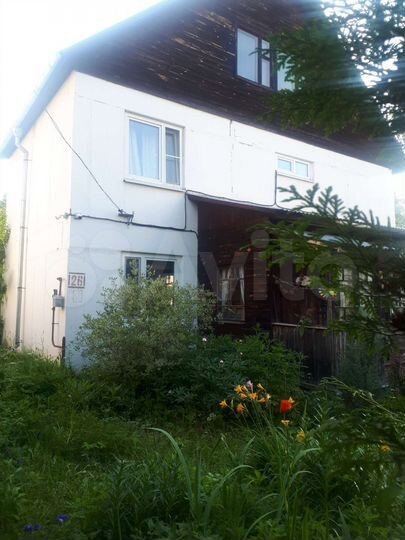 Дом 175 м² на участке 12 сот.