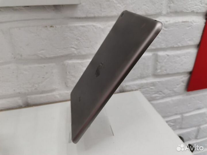 Планшет без SIM-карты Apple iPad mini Wi-Fi 16GB