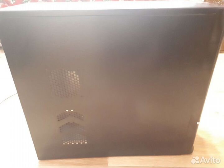 Корпус компьютерный Thermaltake Swing