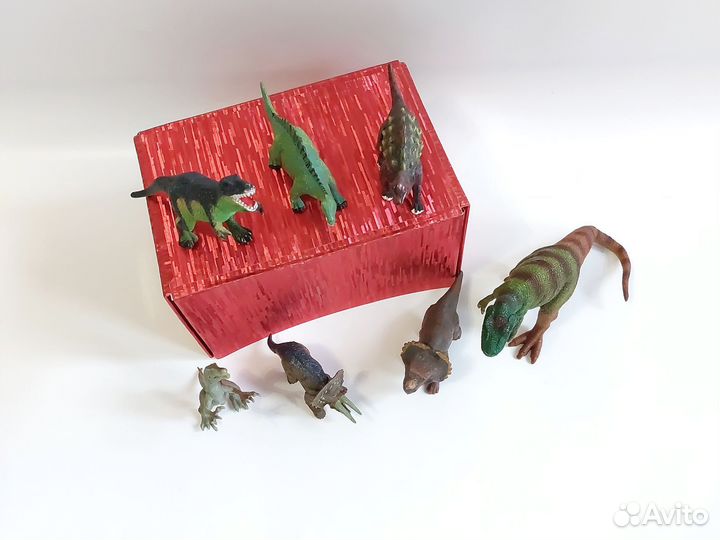 Игрушки пакетом динозавры