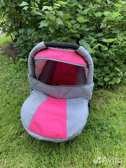 Детское кресло в машину