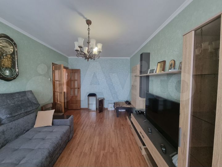 2-к. квартира, 50 м², 9/9 эт.