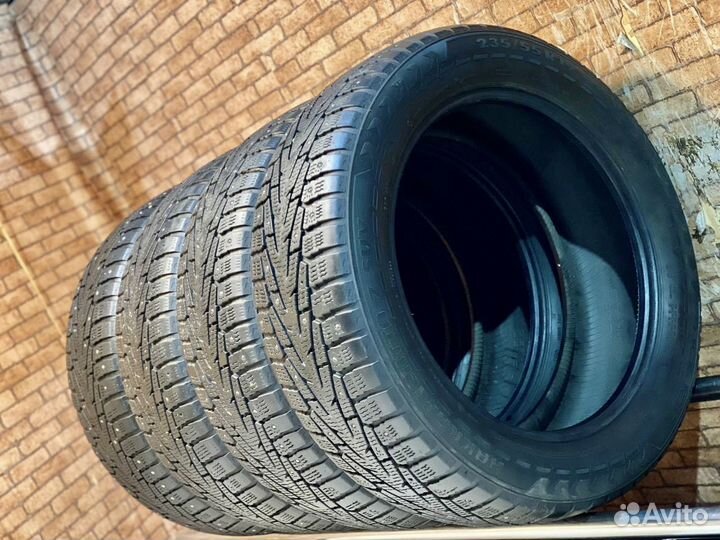 Nokian Tyres Hakkapeliitta 7 SUV 235/55 R19