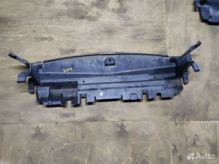 Дефлектор радиатора на Mercedes w212 w204